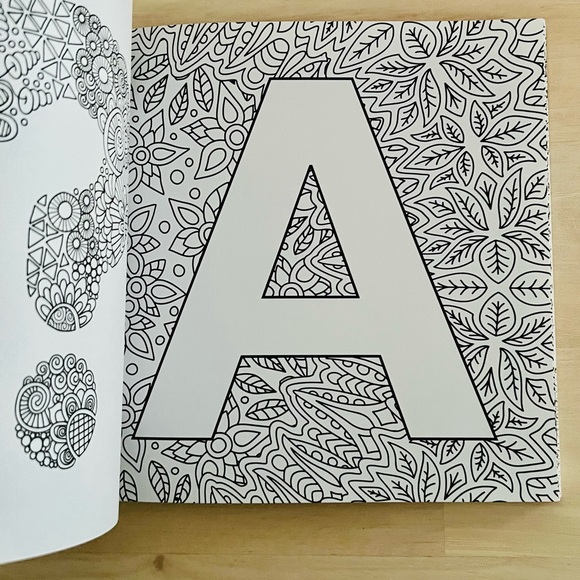 NEW A to Z Adult Colouring Book - Picture 4 of 10